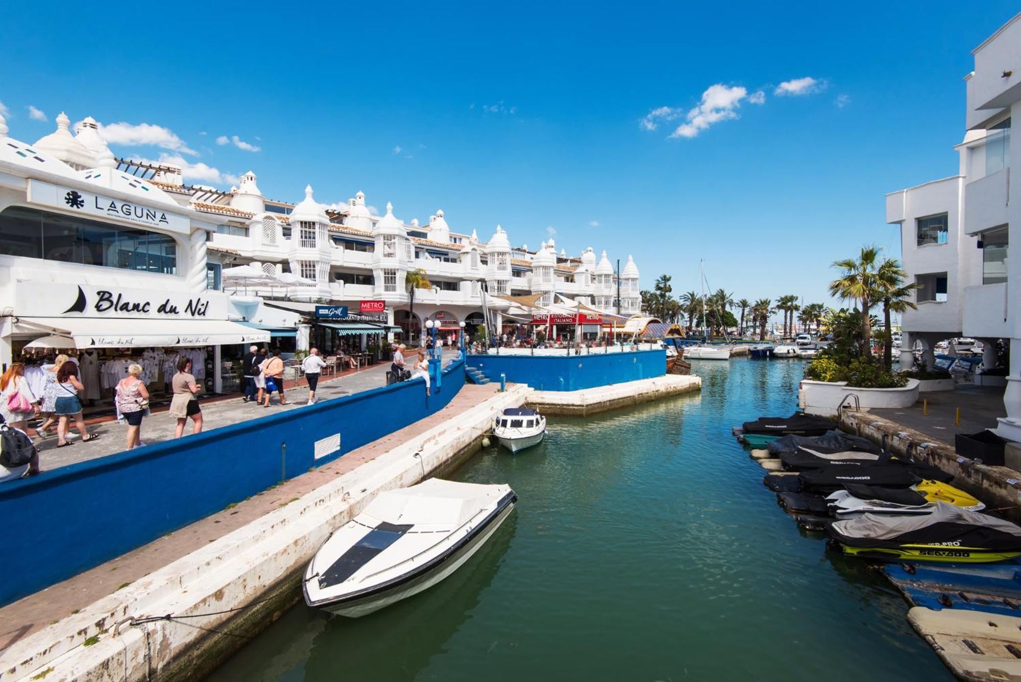 Apartmento En La Pequena Venecia, Puerto Marina Benalmadena Exterior photo